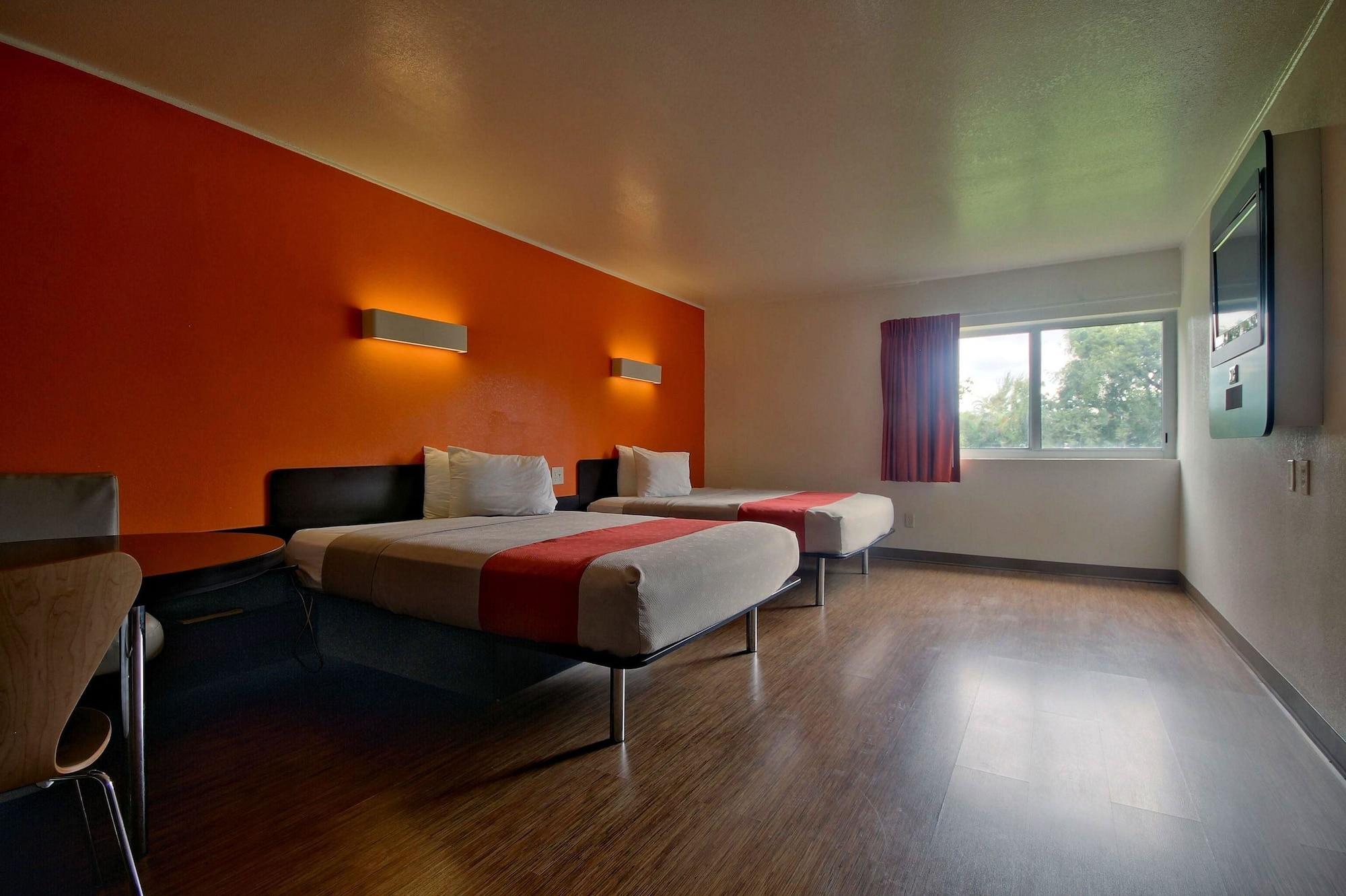 Motel 6-Miami, Fl Doral Exteriér fotografie